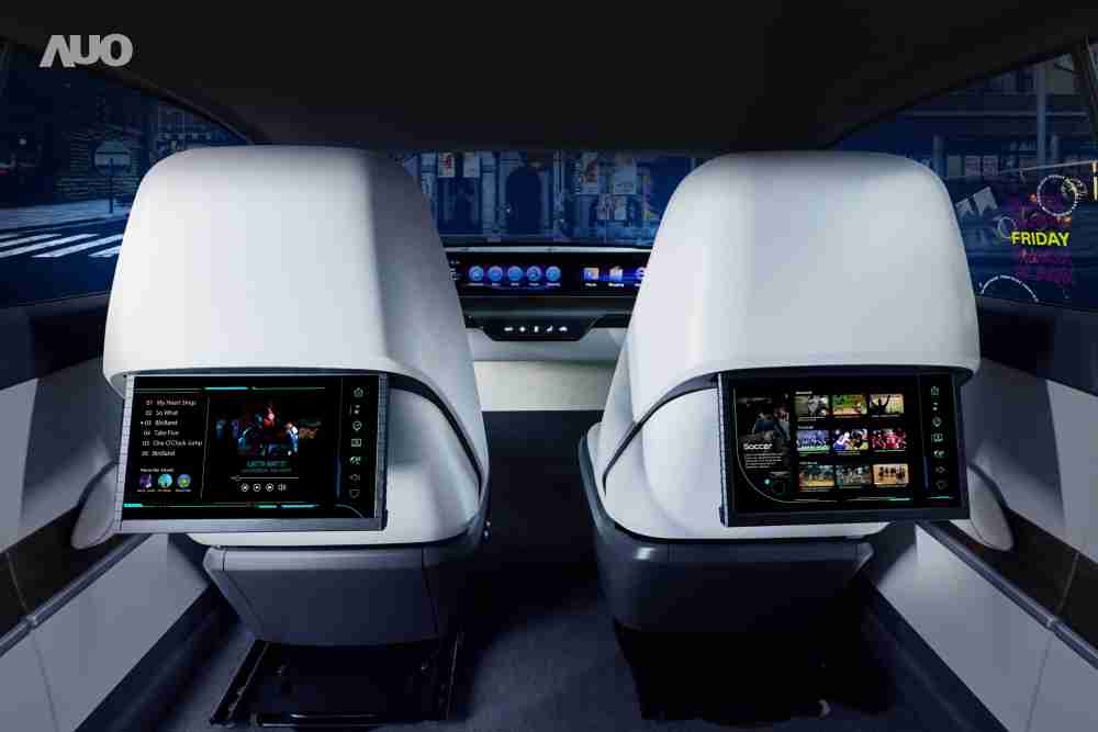 至成国际新一代Smart Cockpit 2024，，，以Micro LED先进显示技术优势，，，创建〝可卷式后座娱乐显示器〞，，，仅在互动时才显示出所需画面及信息，，，，扩充更丰富的娱乐和交互信息服务，，，，获国际奖项荣耀